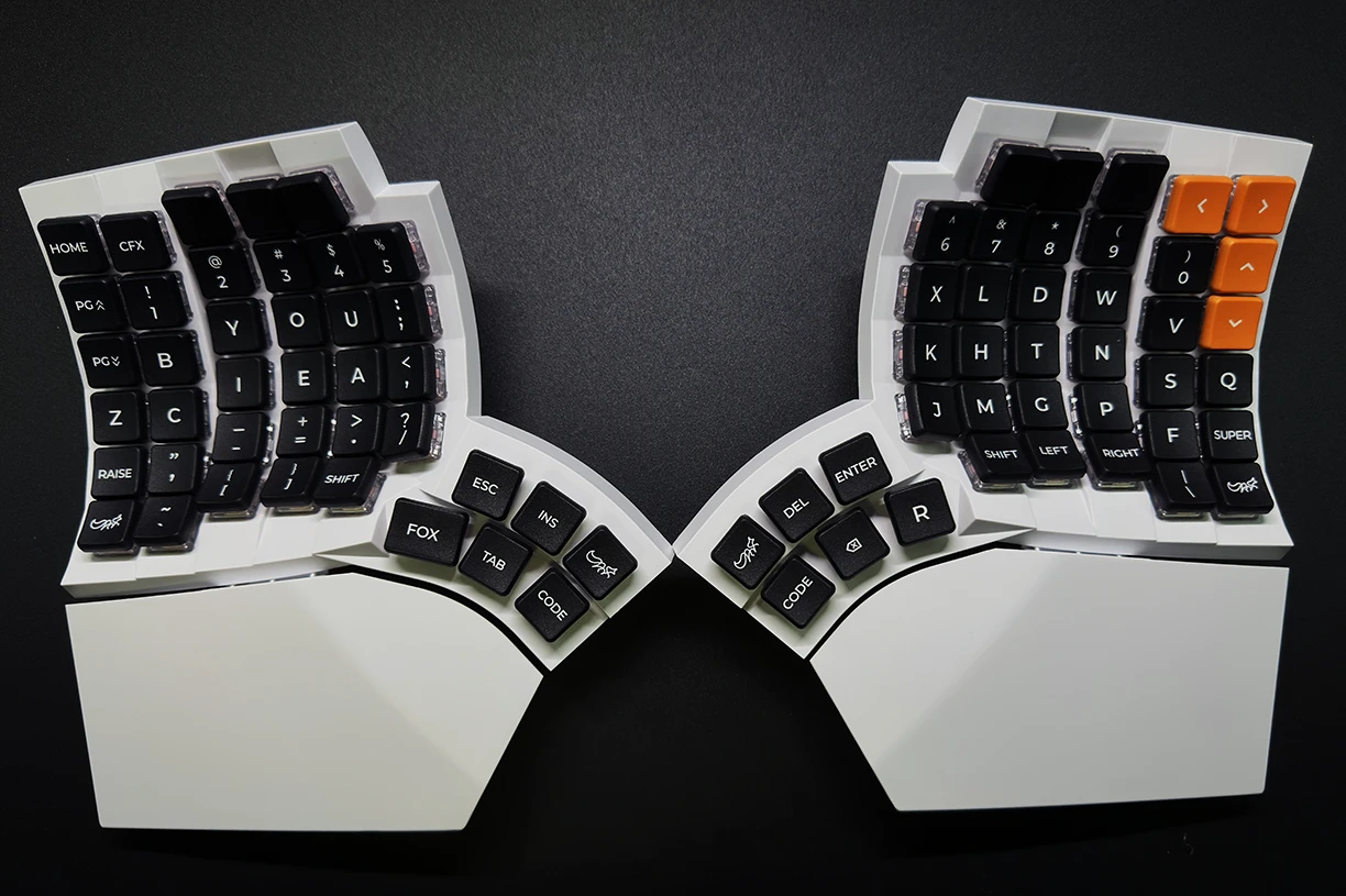 Keyboard detail - close look