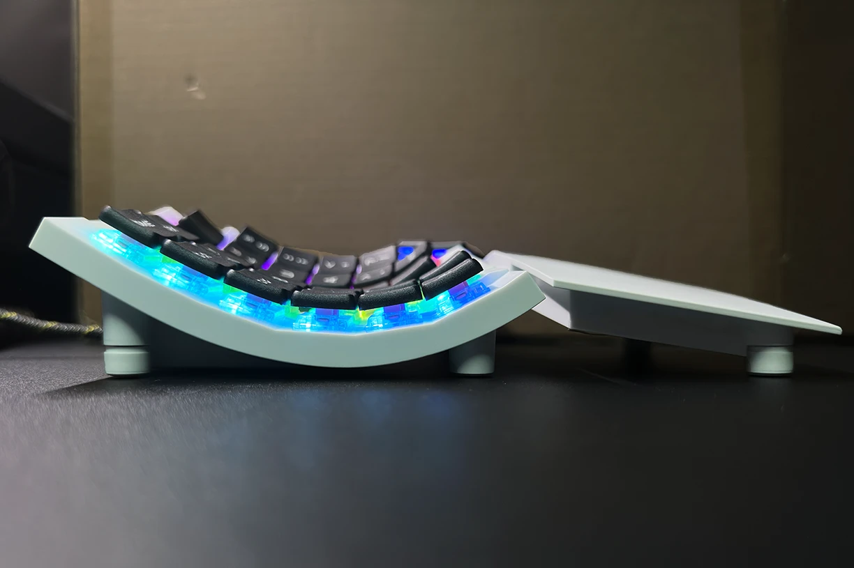 Keyboard detail - top view